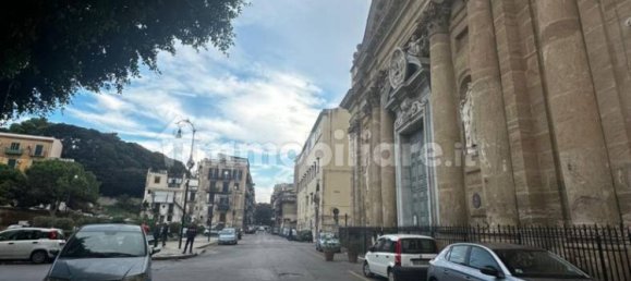 2 bedrooms Apartment in Palermo, Italy No. 321990 2