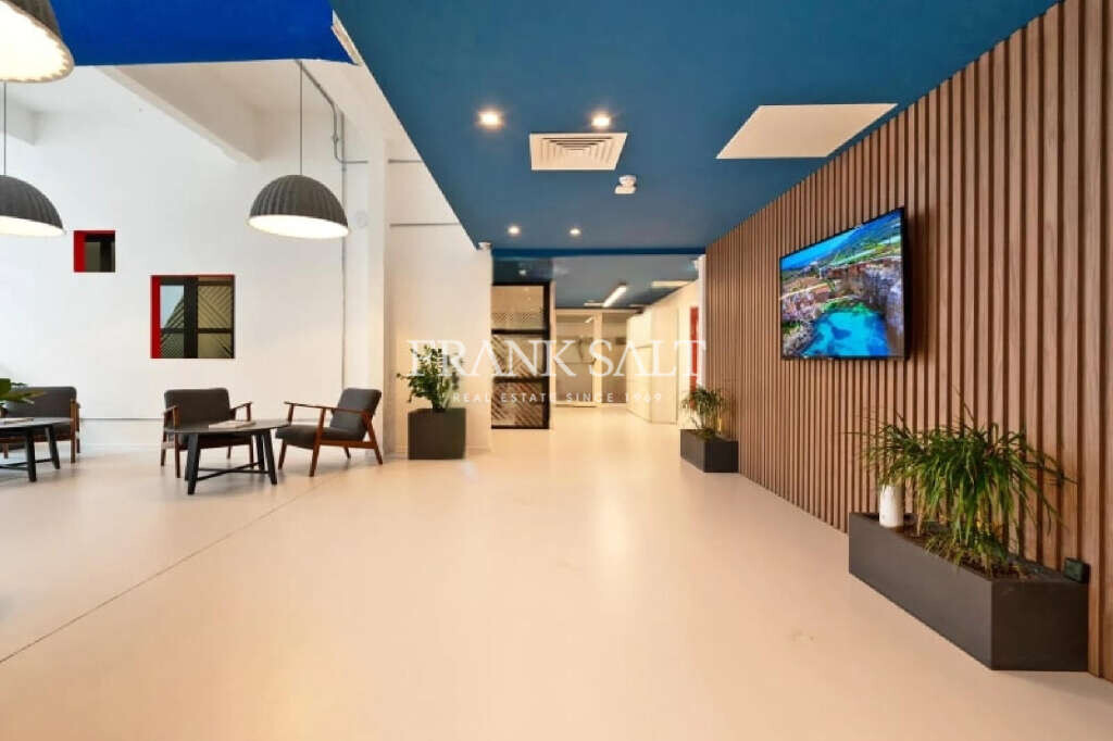 Bureau à Birkirkara, Malta 116m² No. 13159