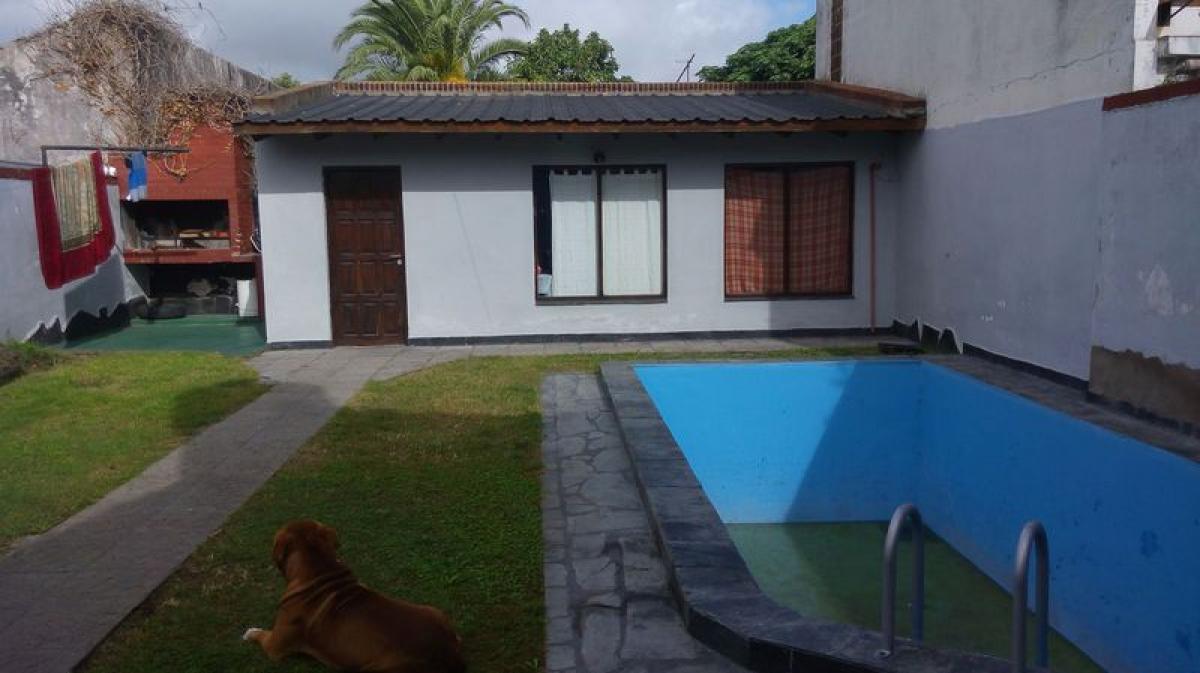 2 bedrooms House in Mar del Plata, Argentina No. 91286