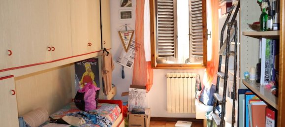 6-salle Appartement à Montevarchi, Italy No. 238082 15