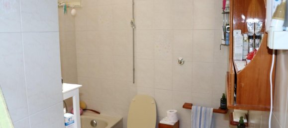 6-salle Appartement à Montevarchi, Italy No. 238082 12