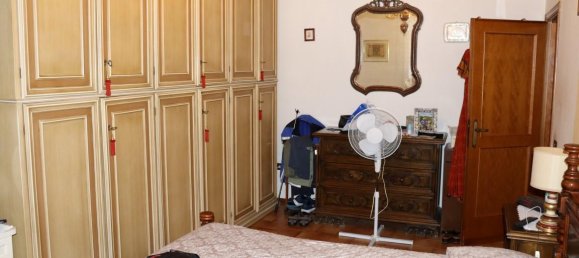 6-salle Appartement à Montevarchi, Italy No. 238082 14