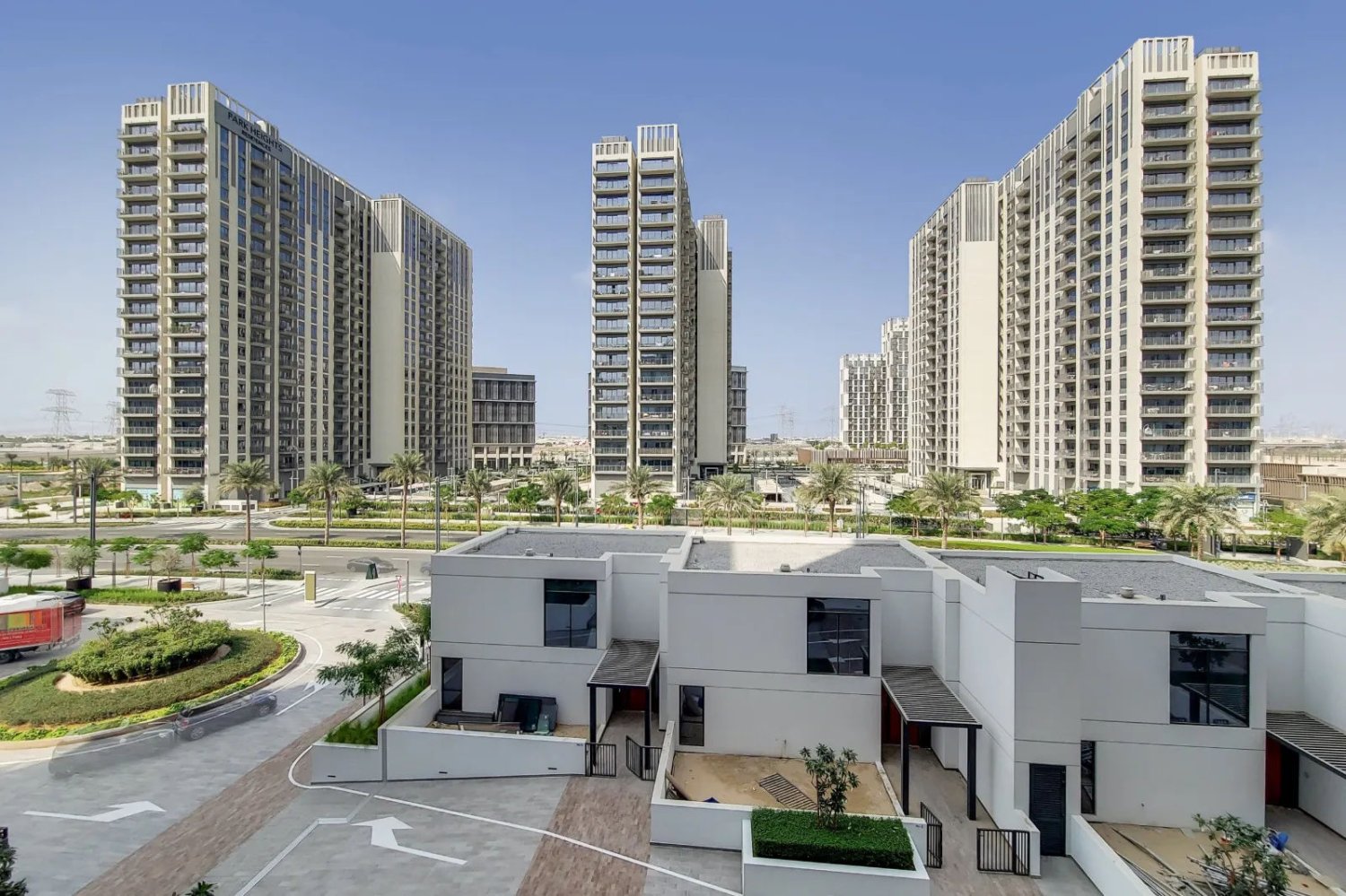 2 bedrooms Apartment in Dubai, UAE No. 42694