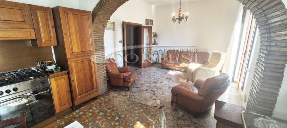 Apartamento de 4 dormitorios en Città di Castello, Italy No. 380534 9