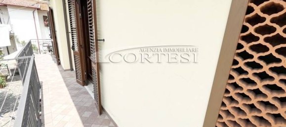 Apartamento de 4 dormitorios en Città di Castello, Italy No. 380534 21