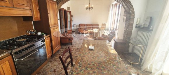 Apartamento de 4 dormitorios en Città di Castello, Italy No. 380534 13