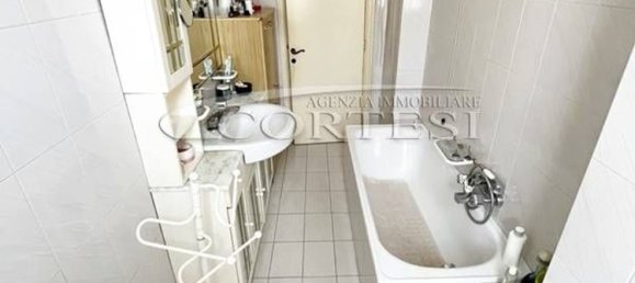 Apartamento de 4 dormitorios en Città di Castello, Italy No. 380534 19