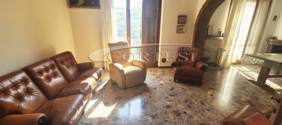 Apartamento de 4 dormitorios en Città di Castello, Italy No. 380534 11