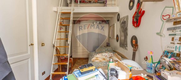 3-salle Penthouse à Bari, Italy No. 14630 33