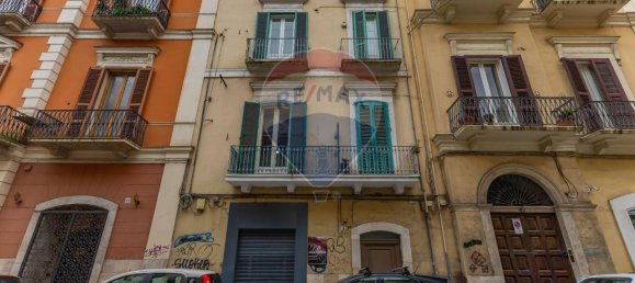 3-salle Penthouse à Bari, Italy No. 14630 40