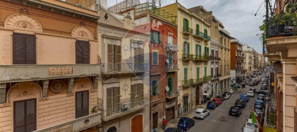 3-salle Penthouse à Bari, Italy No. 14630 39