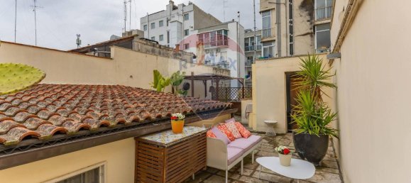 3-salle Penthouse à Bari, Italy No. 14630 31