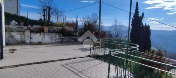 Дом с 4 комнатами в Сольяно аль Рубиконе, Италия № 168052 8