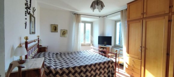 Дом с 4 комнатами в Сольяно аль Рубиконе, Италия № 168052 23