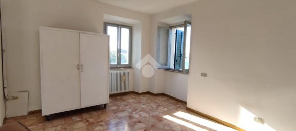 Дом с 4 комнатами в Сольяно аль Рубиконе, Италия № 168052 16