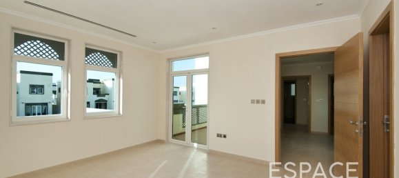 3 dormitorios villa en venta en Jumeirah Park, Dubai, UAE № 106053 9
