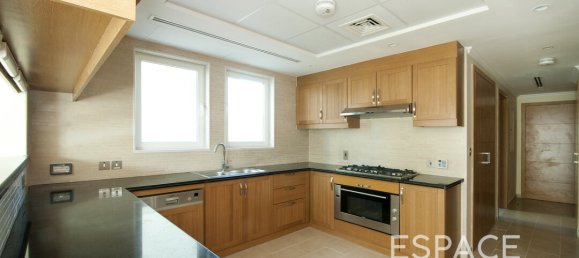 3 dormitorios villa en venta en Jumeirah Park, Dubai, UAE № 106053 6