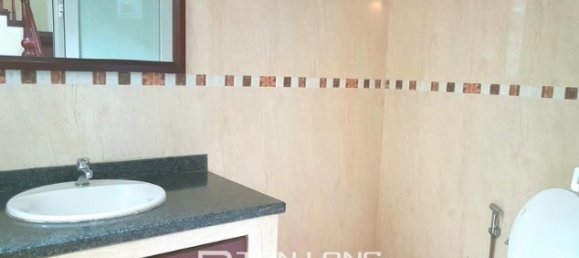 Villa de 4 dormitorios en Tay Ho, Vietnam No. 1914 15