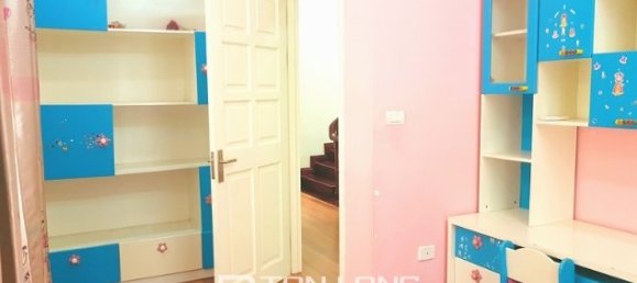 Villa de 4 dormitorios en Tay Ho, Vietnam No. 1914 8