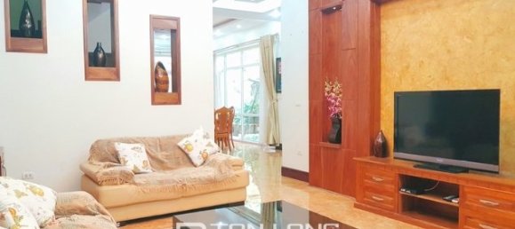 Villa de 4 dormitorios en Tay Ho, Vietnam No. 1914 18