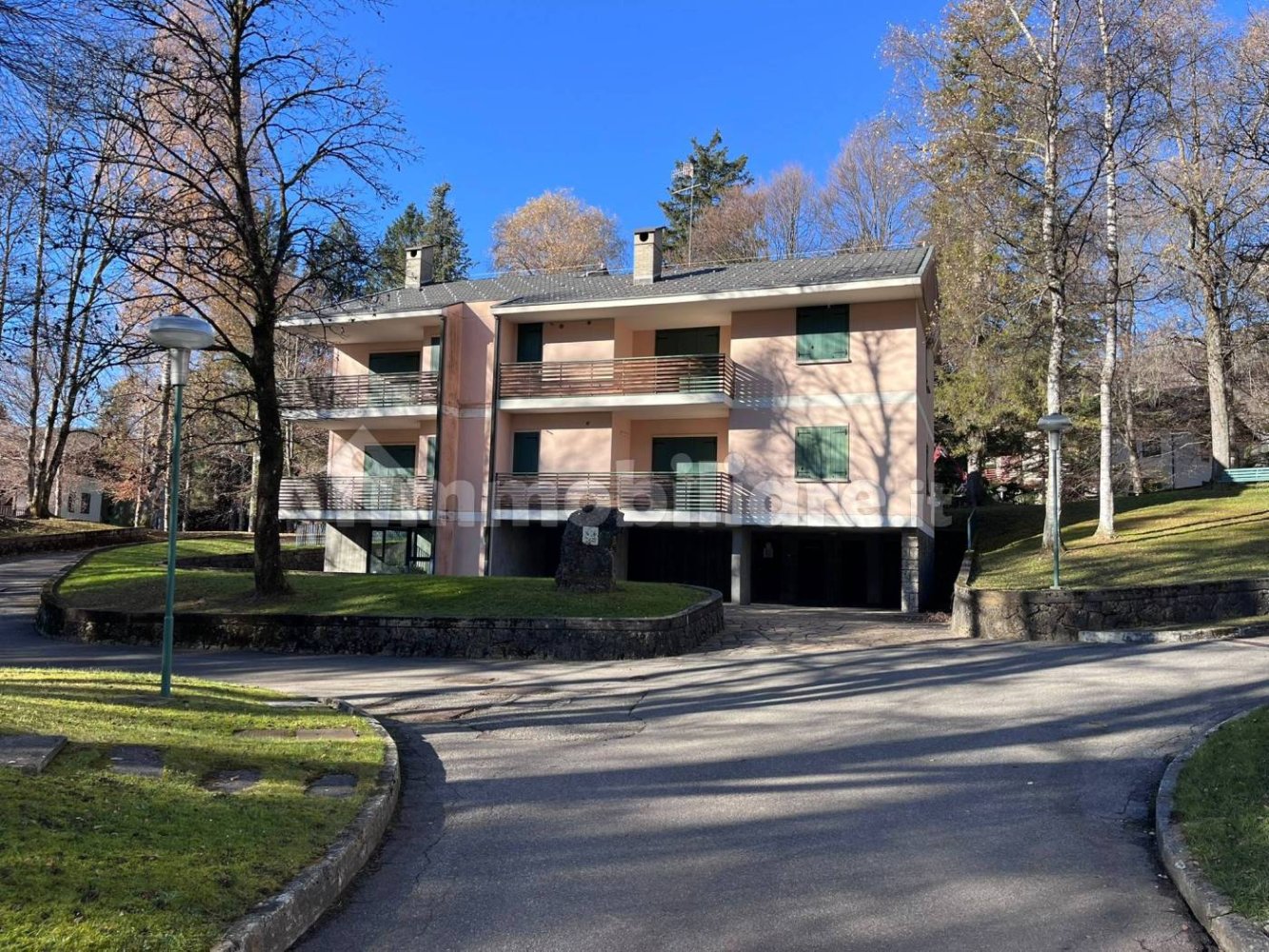 Квартира с 3 спальнями в Кастьоне делла Презолана, Италия № 159098