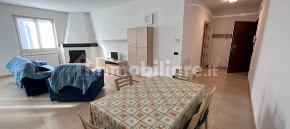 Квартира с 3 спальнями в Кастьоне делла Презолана, Италия № 159098 8