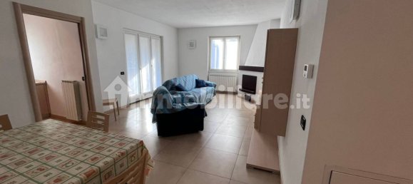 Квартира с 3 спальнями в Кастьоне делла Презолана, Италия № 159098 9