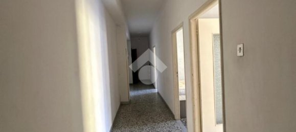 Квартира с 2 спальнями в Кротоне, Италия № 38487 10