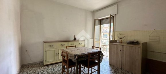 Квартира с 2 спальнями в Кротоне, Италия № 38487 3