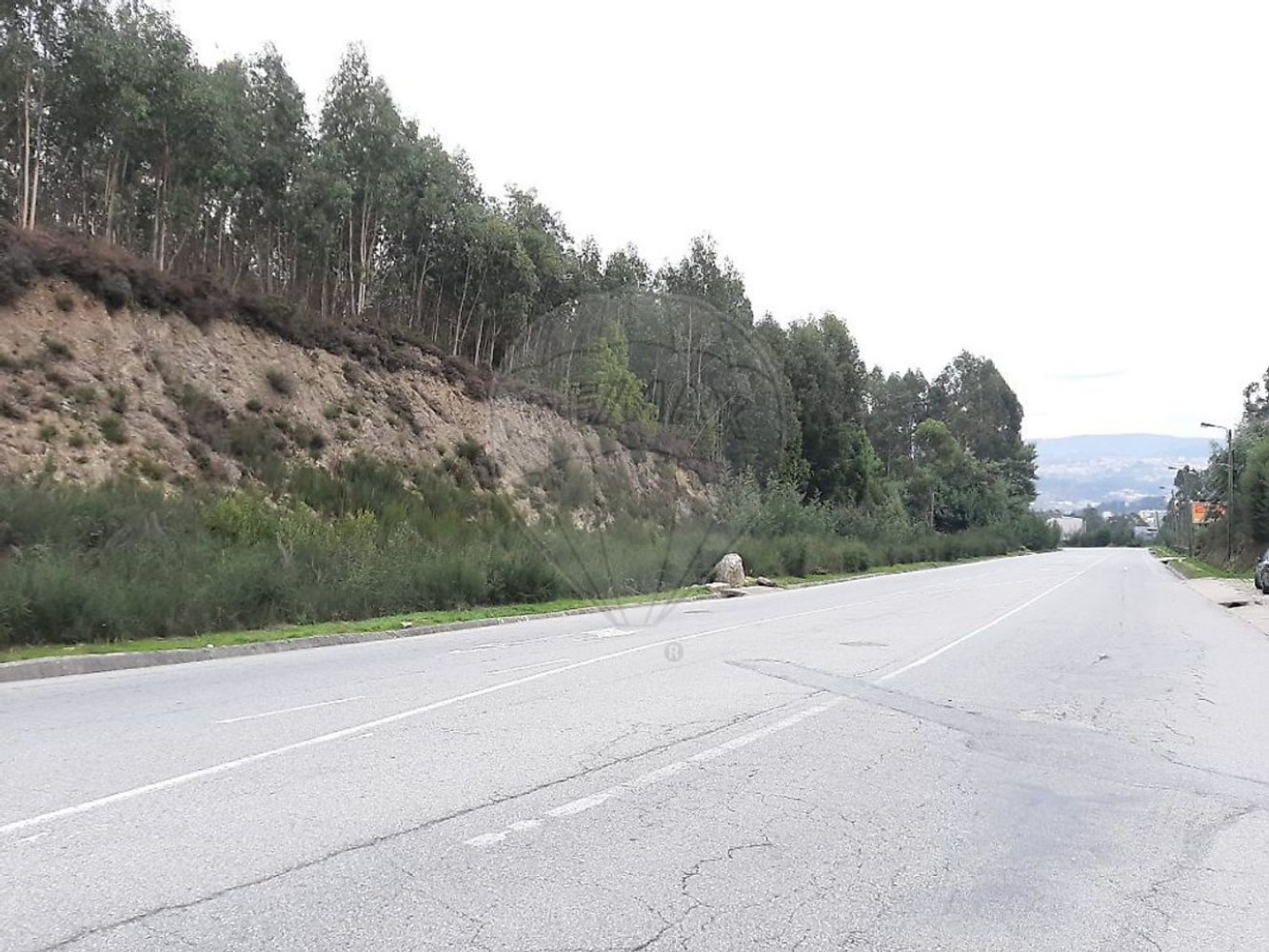 Terreno en Paredes, Portugal 7100 m² No. 38359