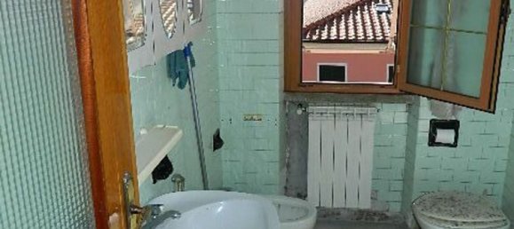 Квартира с 6 комнатами в Кастельнуово Магра, Италия № 139787 23