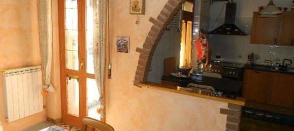 Квартира с 6 комнатами в Кастельнуово Магра, Италия № 139787 12