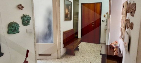 4 rooms Apartment in Bari, Italy No. 23023 2