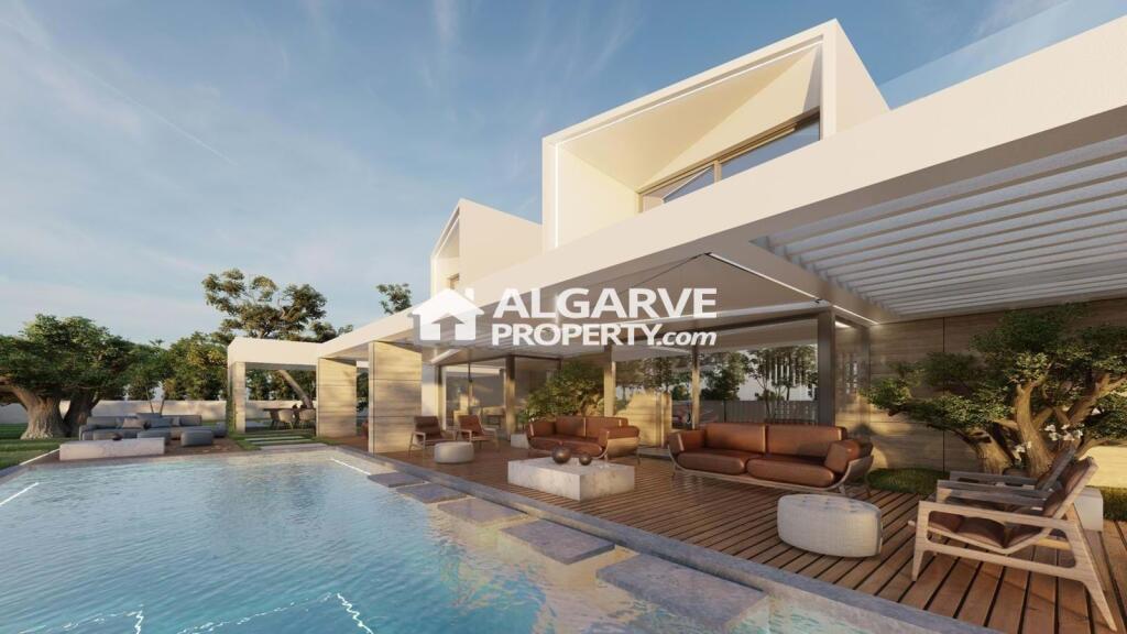 2001m² Land in Quarteira, Portugal No. 351566