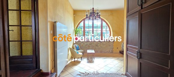 Casa de 3 dormitorios en Fontaine-la-Gaillarde, France No. 205050 2