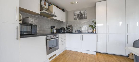 2 bedrooms Apartment in London, United Kingdom No. 7224 10