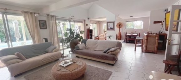 Casa de 4 dormitorios en Montargis, France No. 274875 3