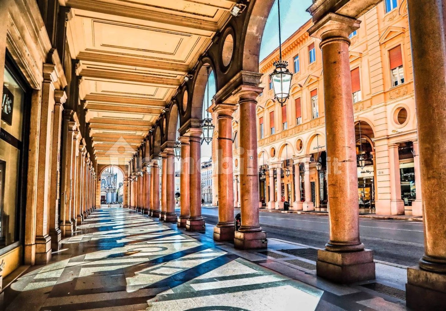 1 bedroom Apartment in Turin, Italy No. 337418