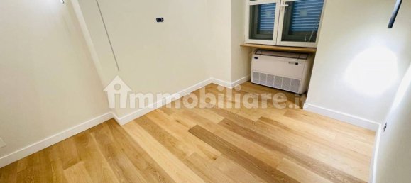 1 bedroom Apartment in Turin, Italy No. 337418 3