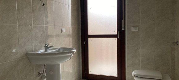 2 bedrooms Apartment in Moncalieri, Italy No. 44389 12