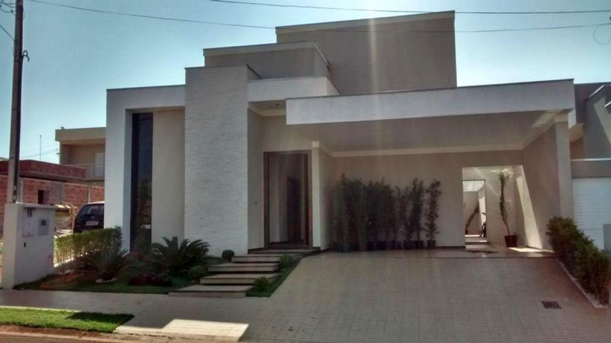 Дом с 3 спальнями в Сан-Паулу, Бразилия № 468600