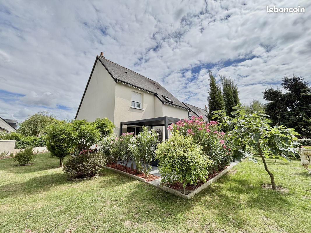 4 bedrooms House in La Riche, France No. 287572