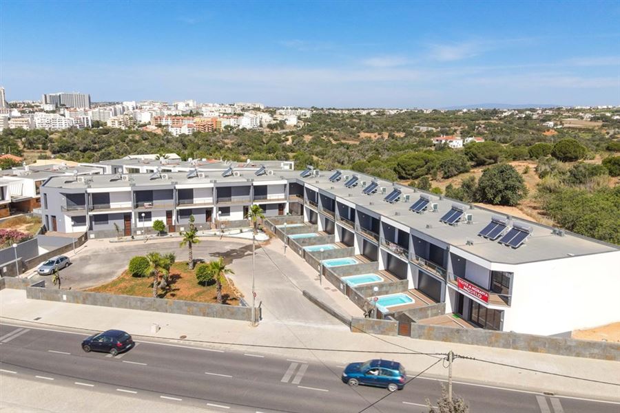 Moradia em banda T4 em Albufeira, Portugal N.º 67690