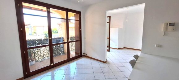 2 Schlafzimmer Wohnung in Osio Sopra, Italy, Nr. 301938 13