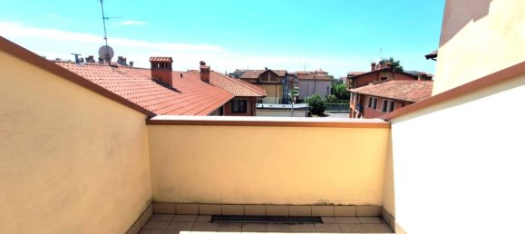 2 Schlafzimmer Wohnung in Osio Sopra, Italy, Nr. 301938 12