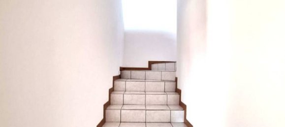 2 Schlafzimmer Wohnung in Osio Sopra, Italy, Nr. 301938 20