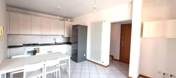 2 Schlafzimmer Wohnung in Osio Sopra, Italy, Nr. 301938 3