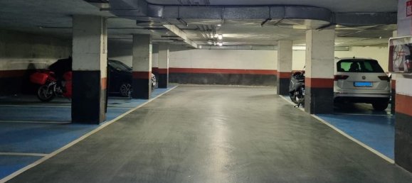 Garage à Madrid, Spain No. 112477 12