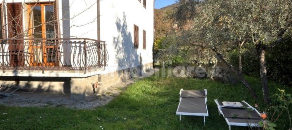 Apartamento T2 em Loro Ciuffenna, Italy N.º 166929 2