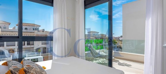 3 bedrooms Villa in Punta Prima, Spain No. 6283 14